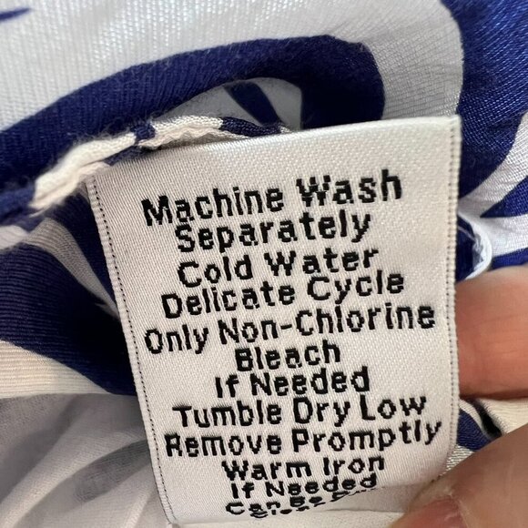 Cabi Skirt Womens Size 0 Blue & White Lombard Geo Swirl Cotton Blend Pleated - Picture 12 of 15